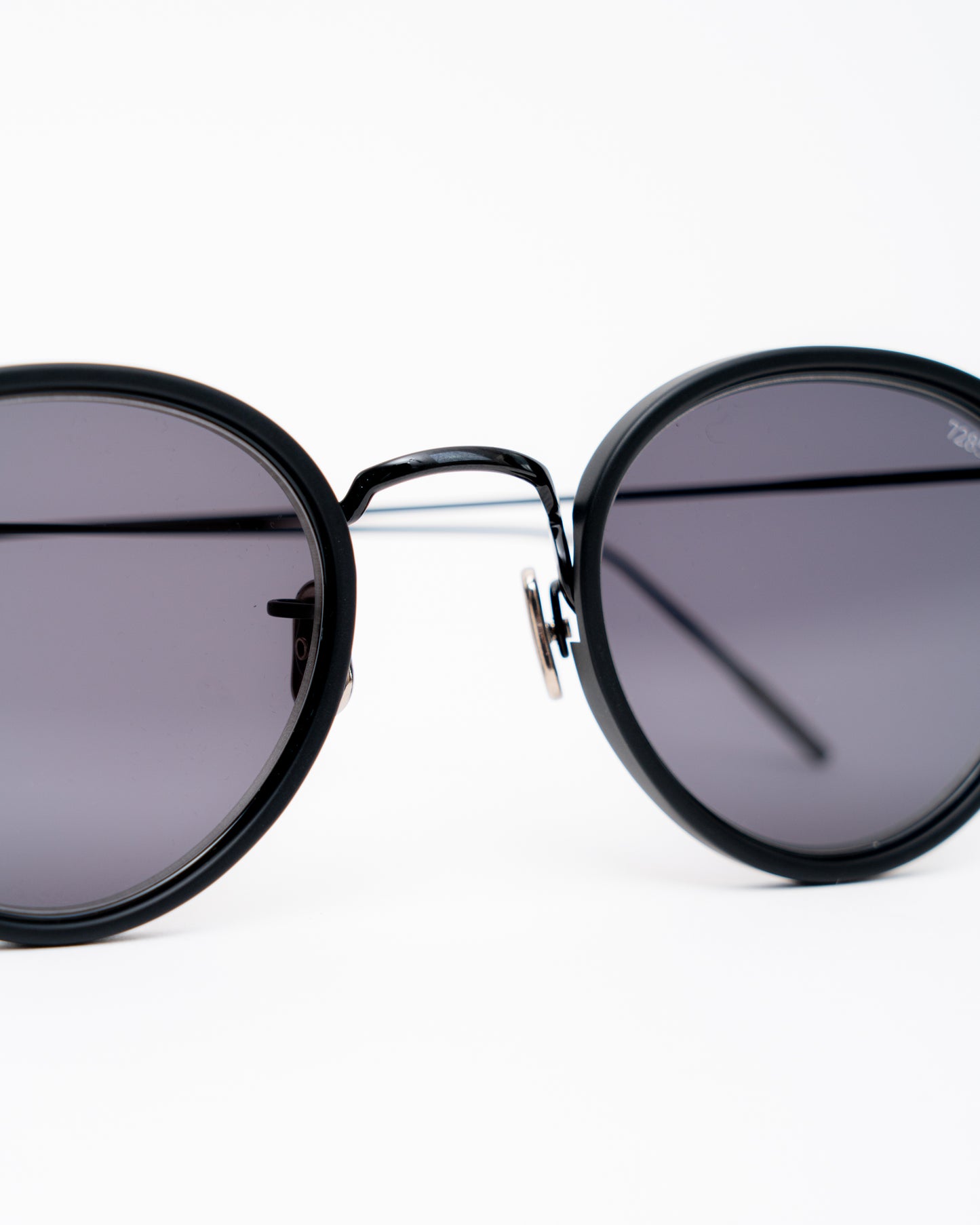 Eyevan - 717 E Black c112802