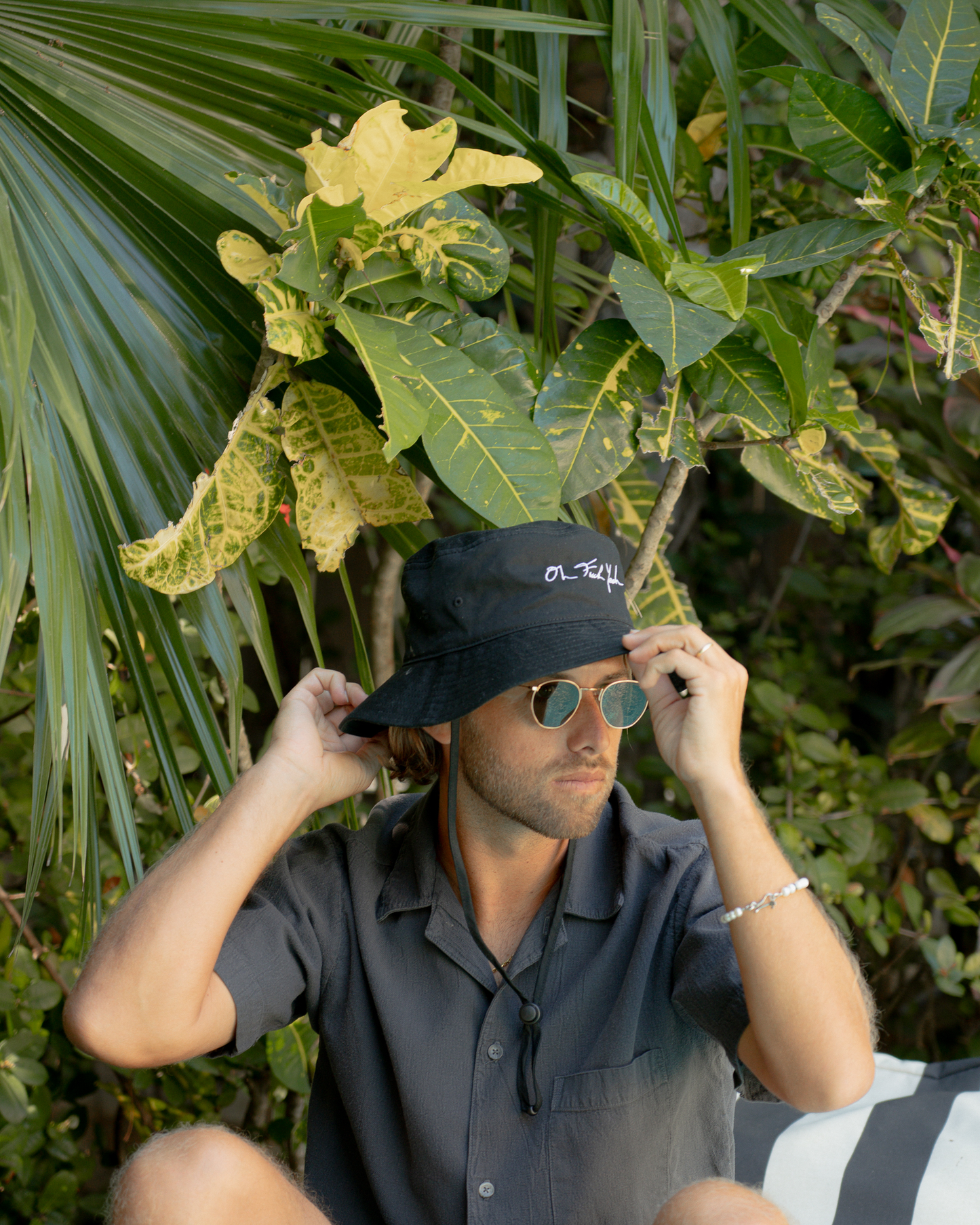 Signature Wide Brim Bucket - Black