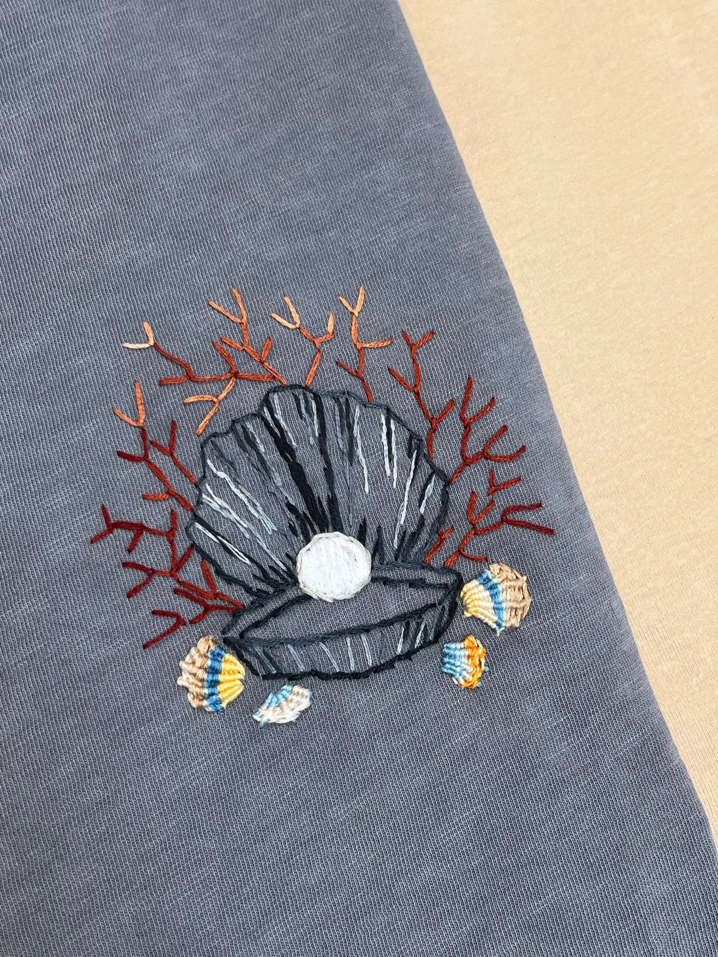 Journey Tee - Ultimate Pearl