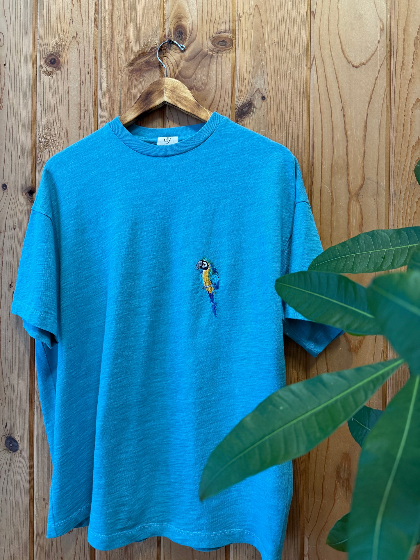 Journey Tee - Blue + Yellow Macaw I
