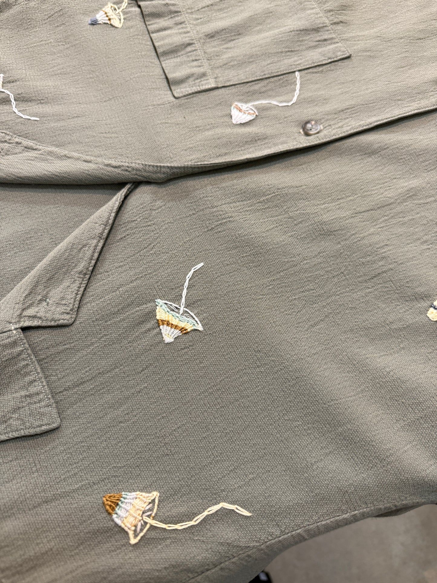 Crinkle S/S - Rasta Fungi all-over