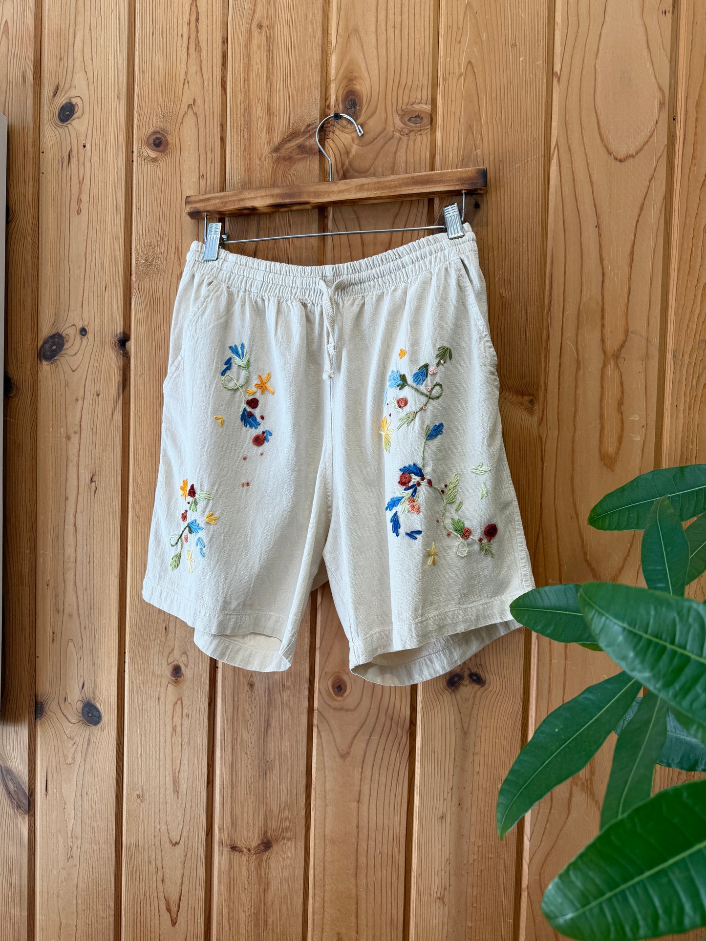 Crinkle Short - Baby's Breath Floral