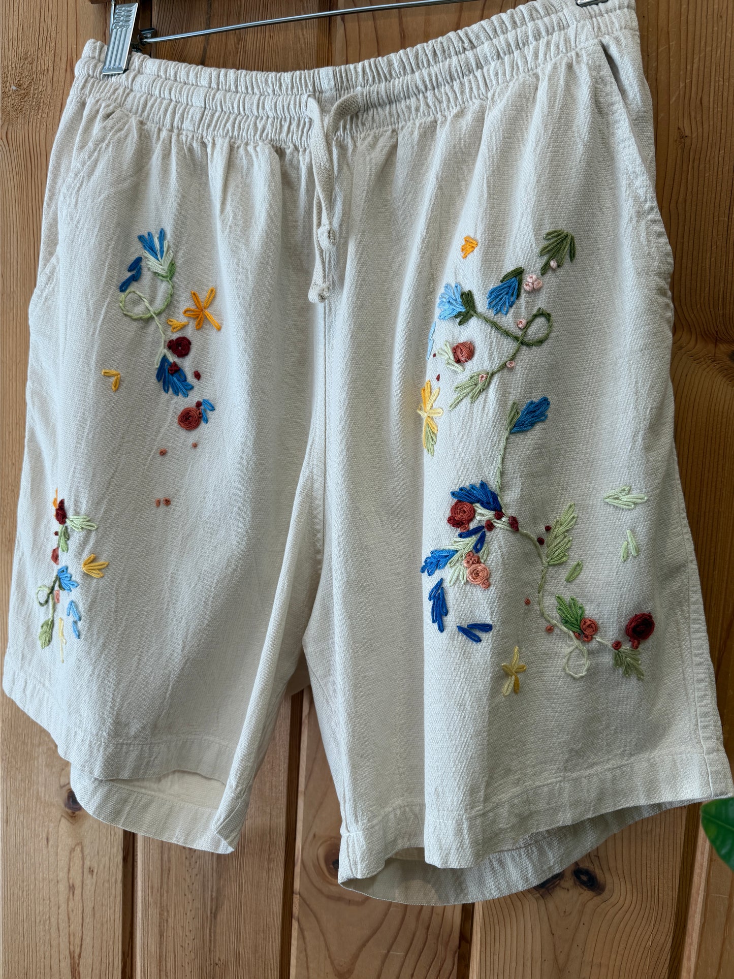 Crinkle Short - Baby's Breath Floral