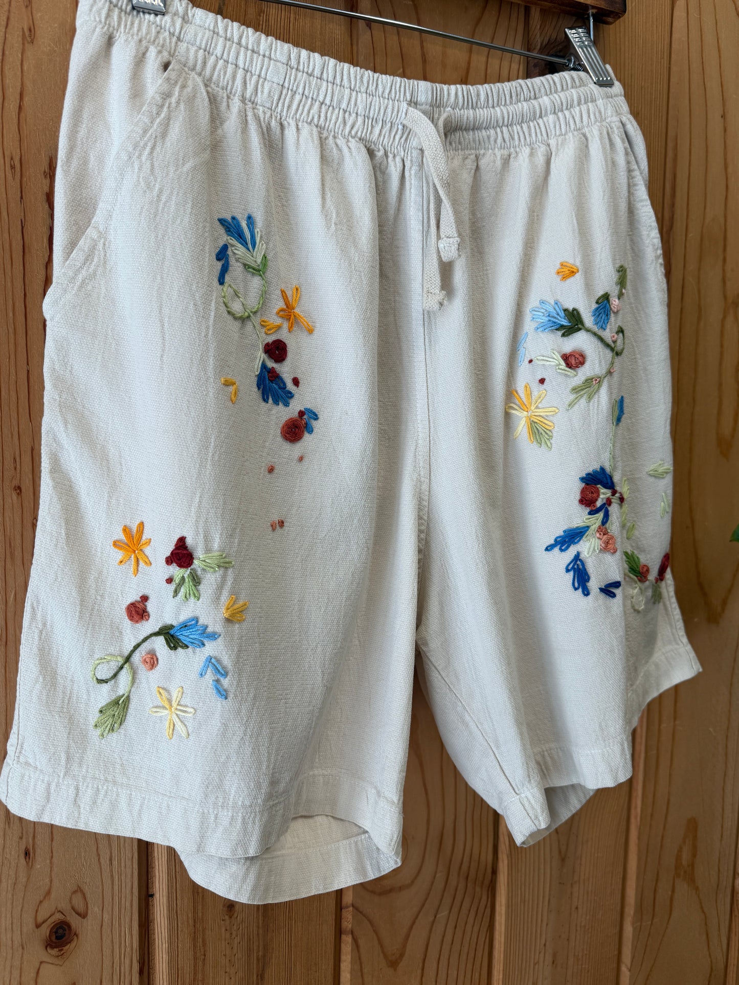 Crinkle Short - Baby's Breath Floral