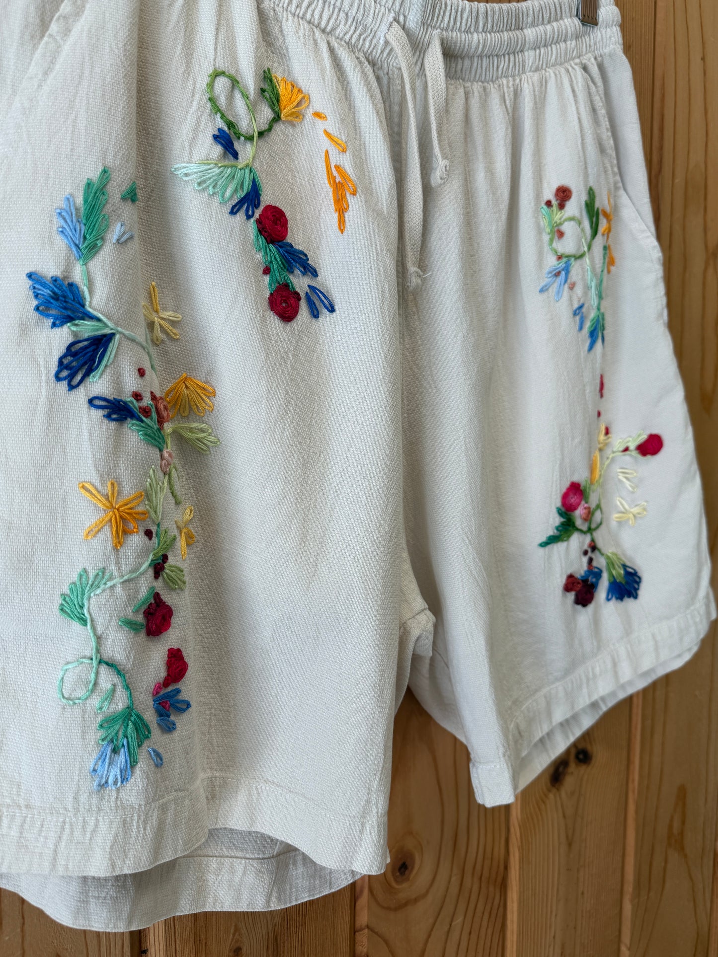 Crinkle Short - Baby's Breath Floral II