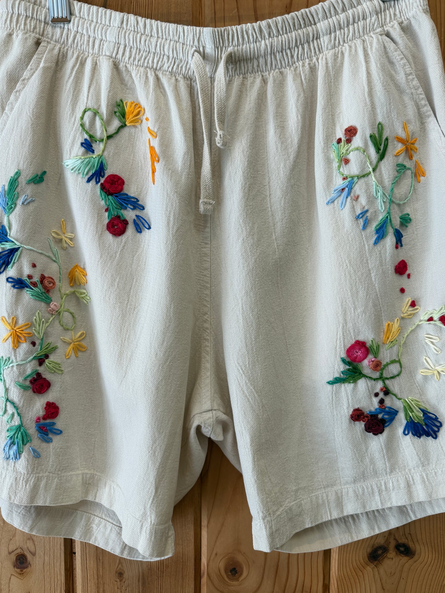 Crinkle Short - Baby's Breath Floral II