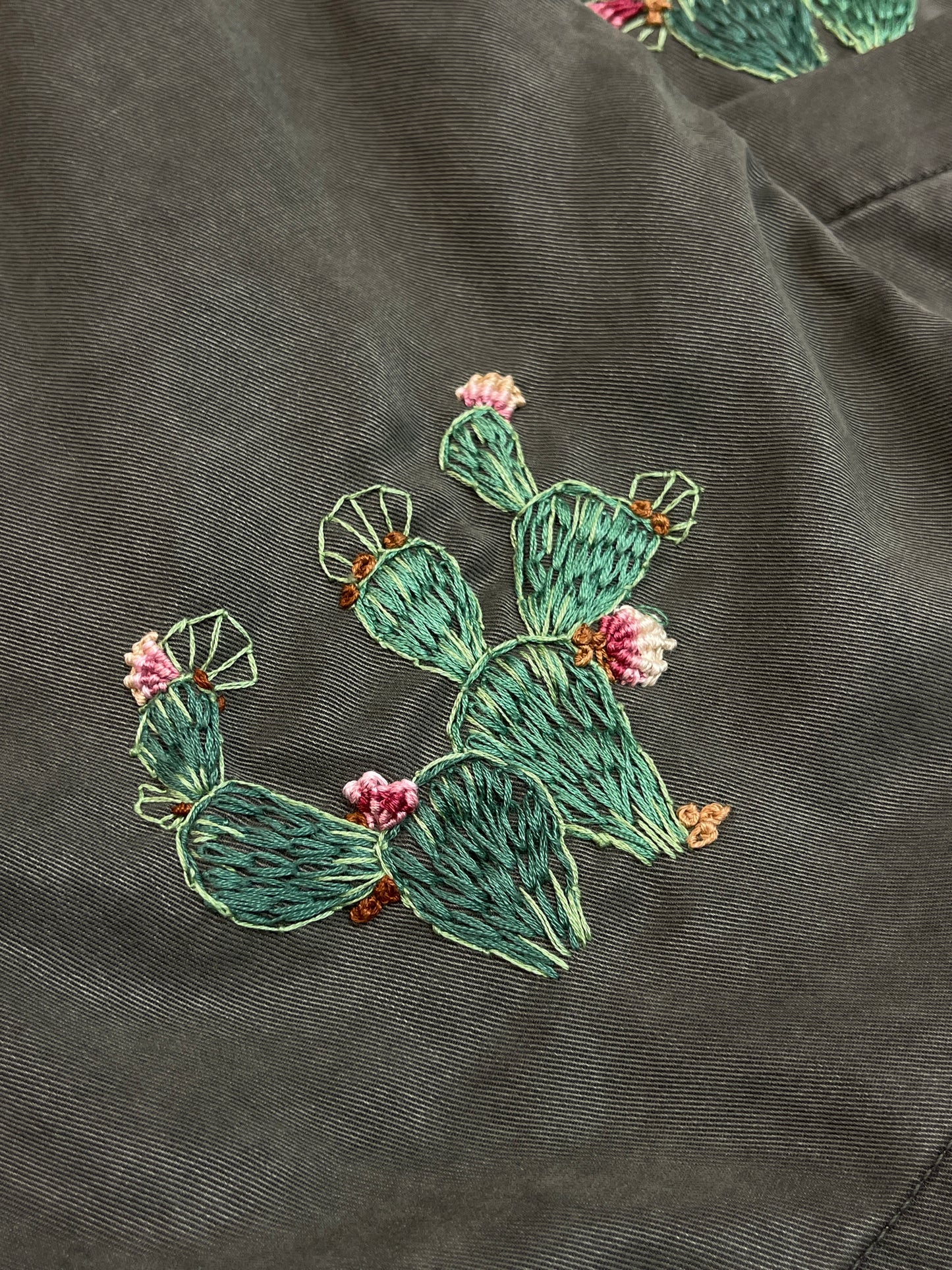 Horizon 4.5" Short - Prickly Queen