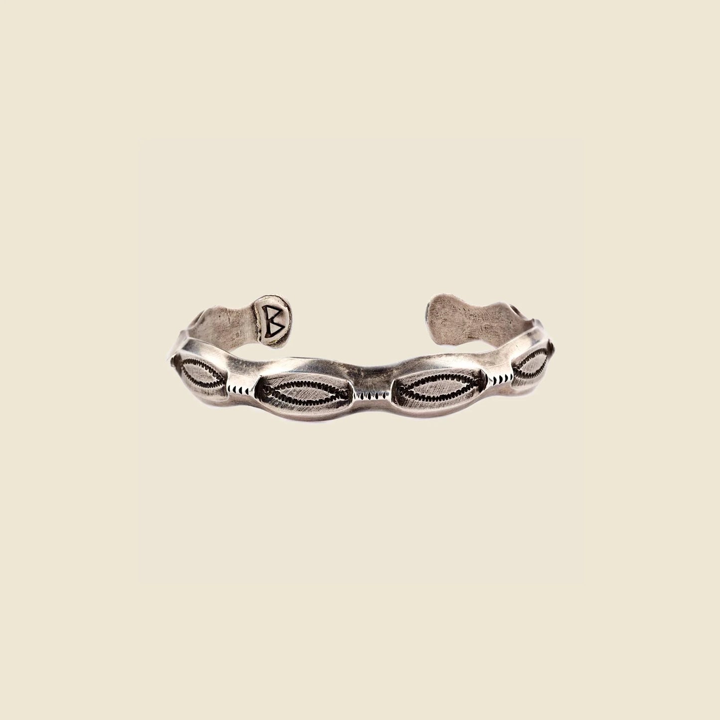 Raven Cuff