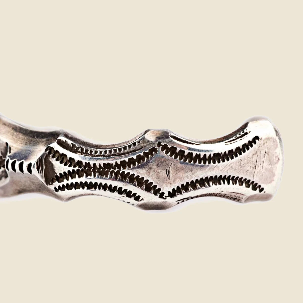 Raven Cuff