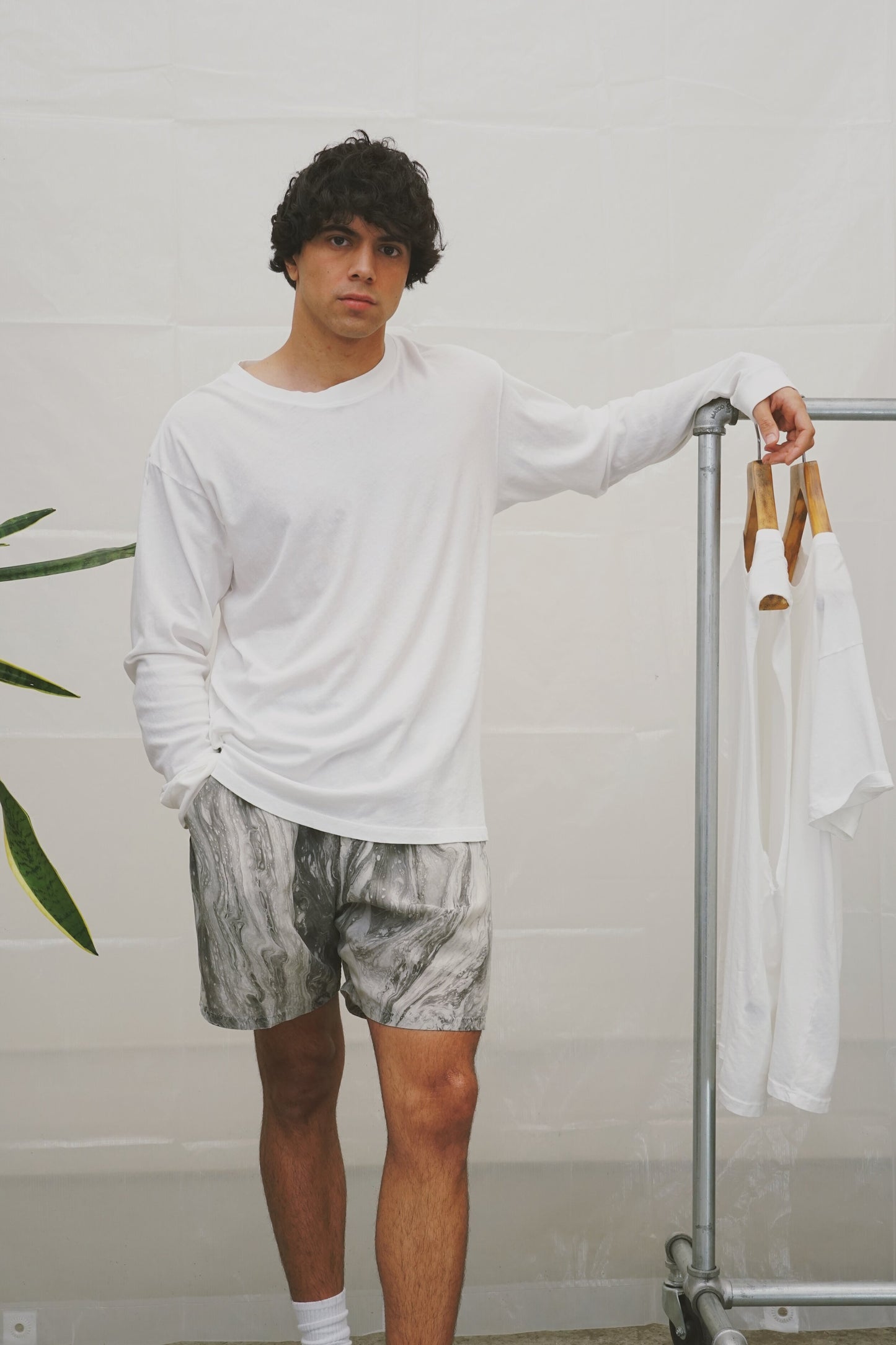 Essential L/S - Lucent White