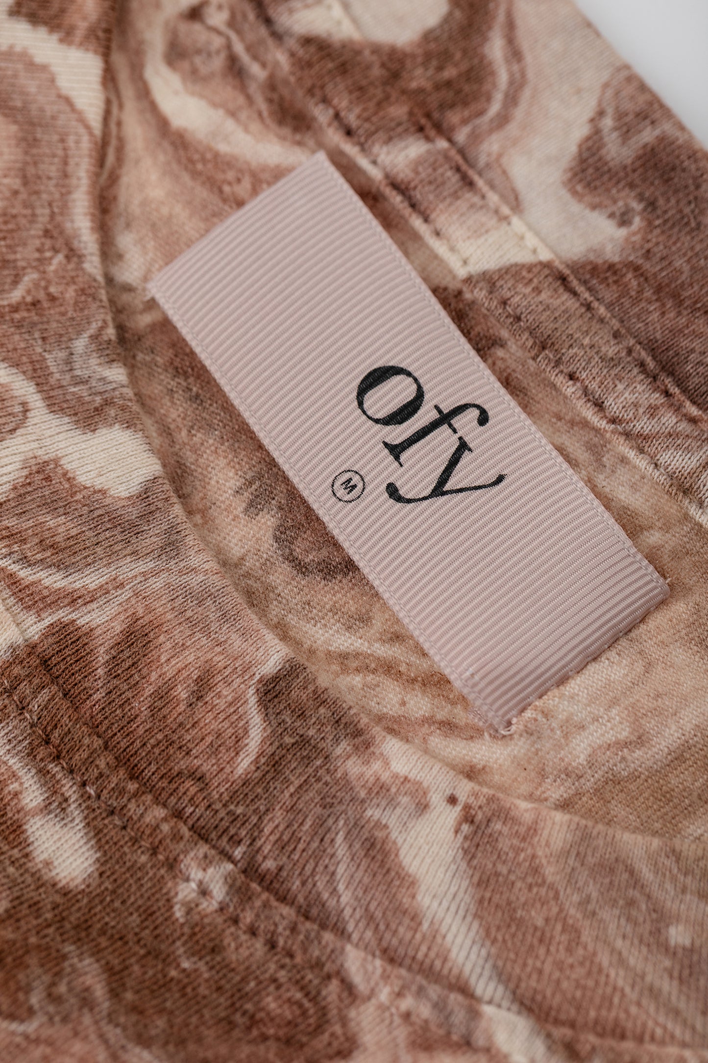 Essential Tee - Tortoise Marble