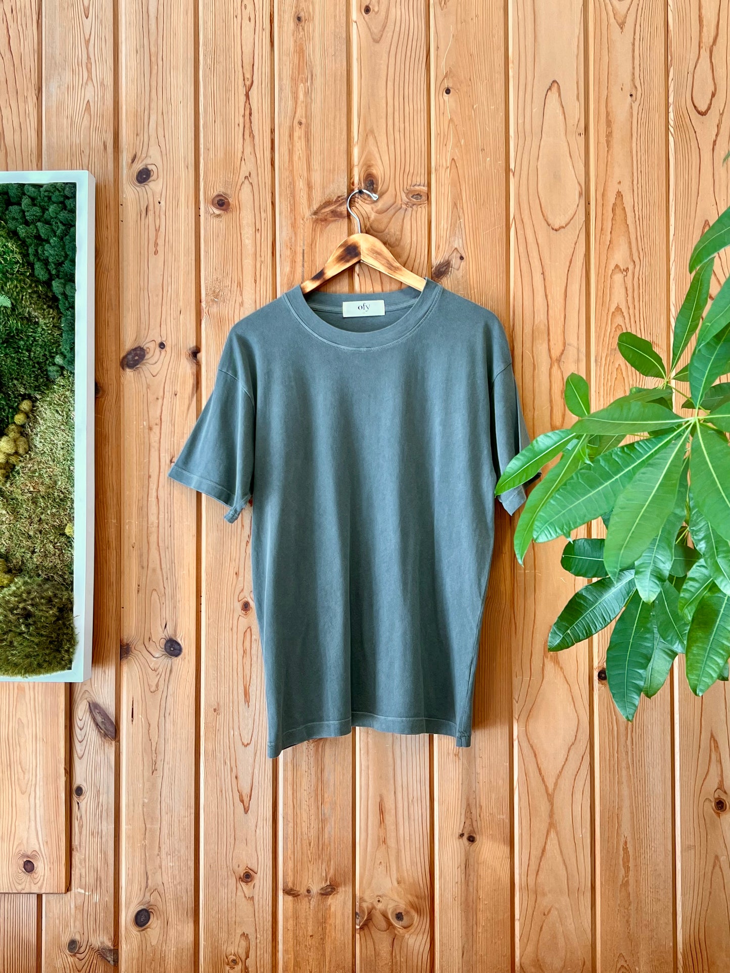 Essential Tee - Tea Leaf