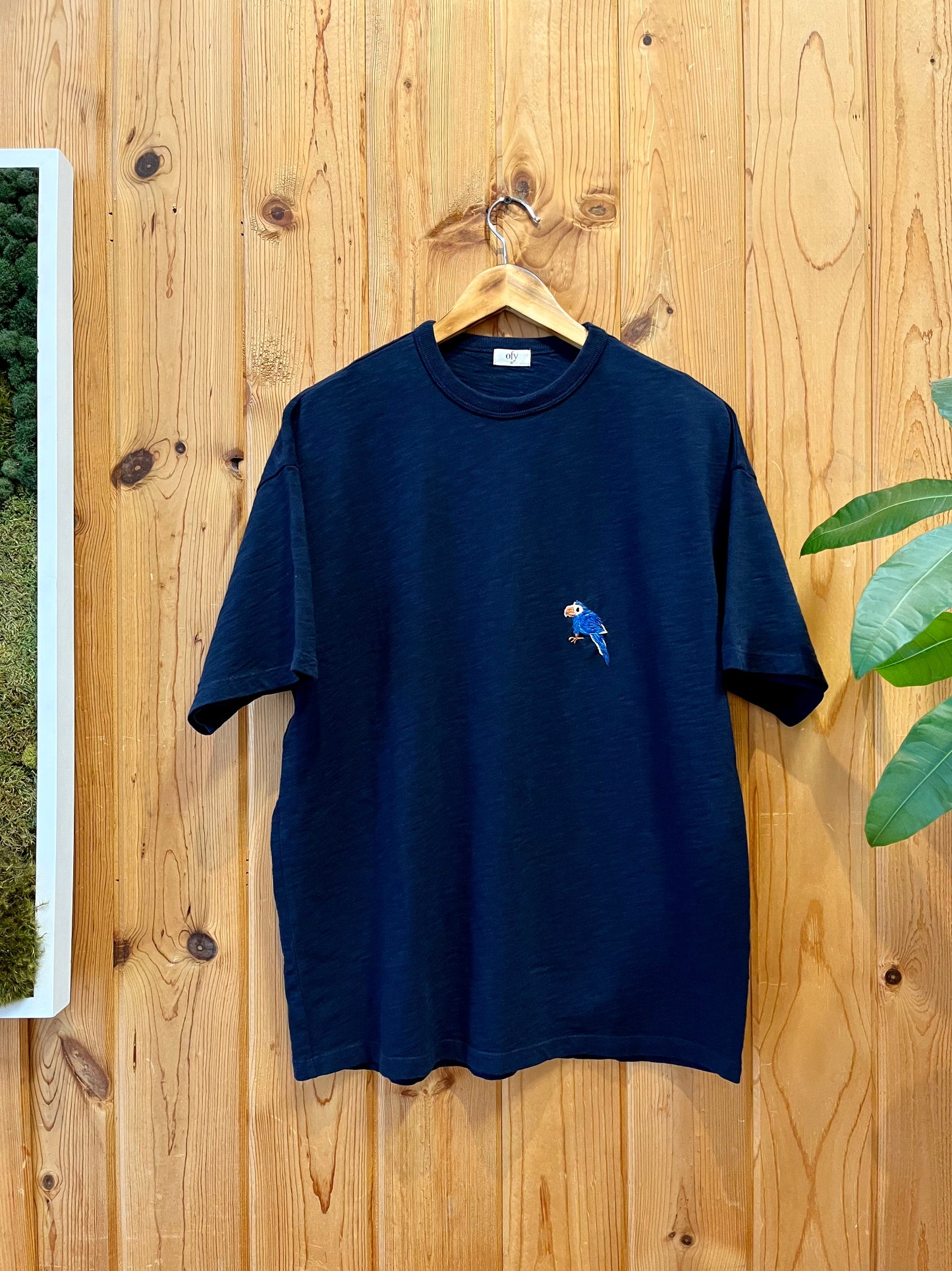 Journey Tee - Midnight Hyacinth Macaw