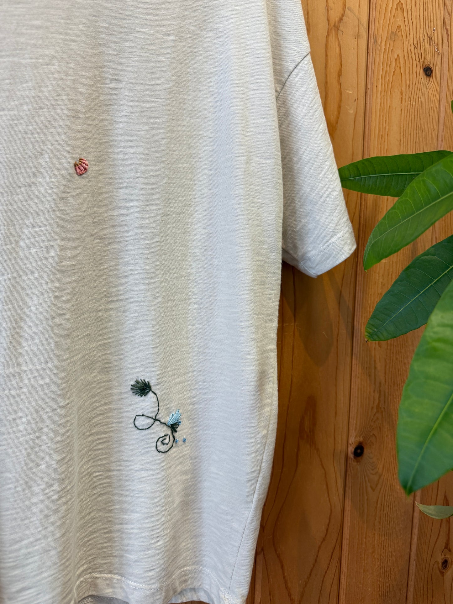 Journey Tee - Scattered Flora