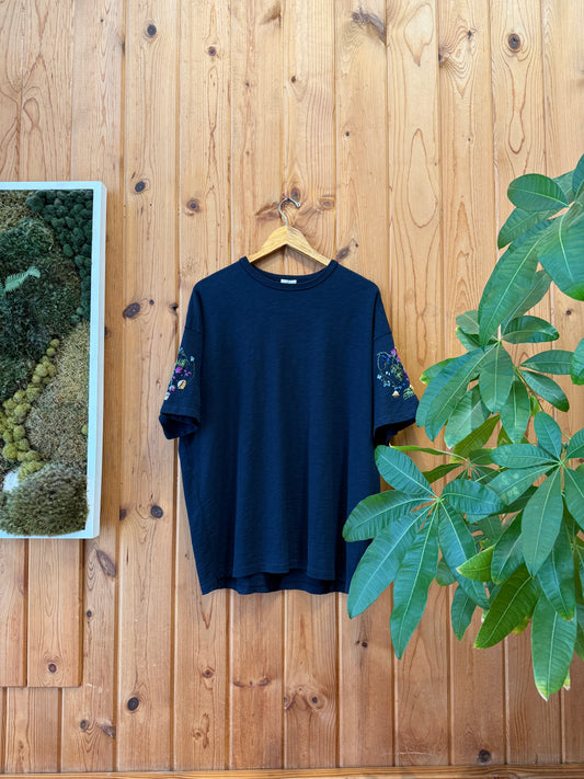 Journey Tee - Flora Sleeve