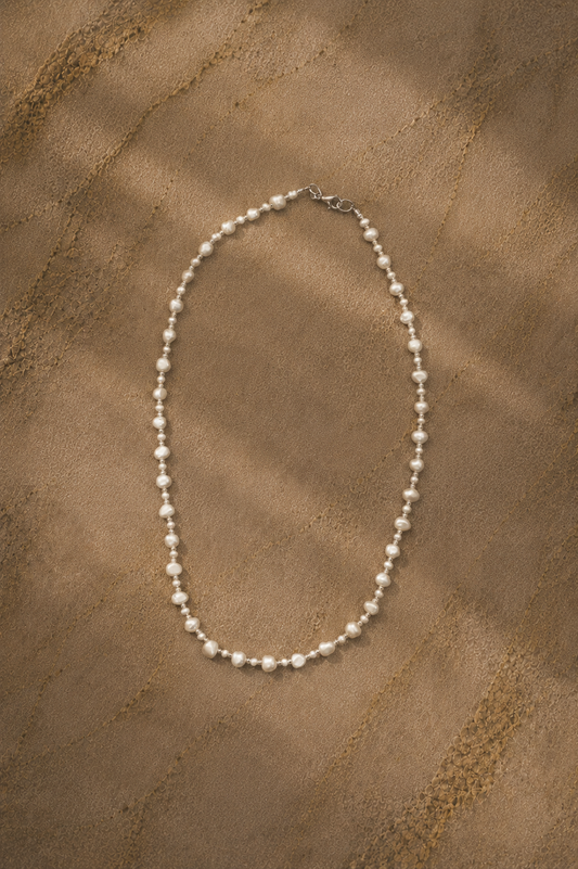 Drift Pearl Necklace