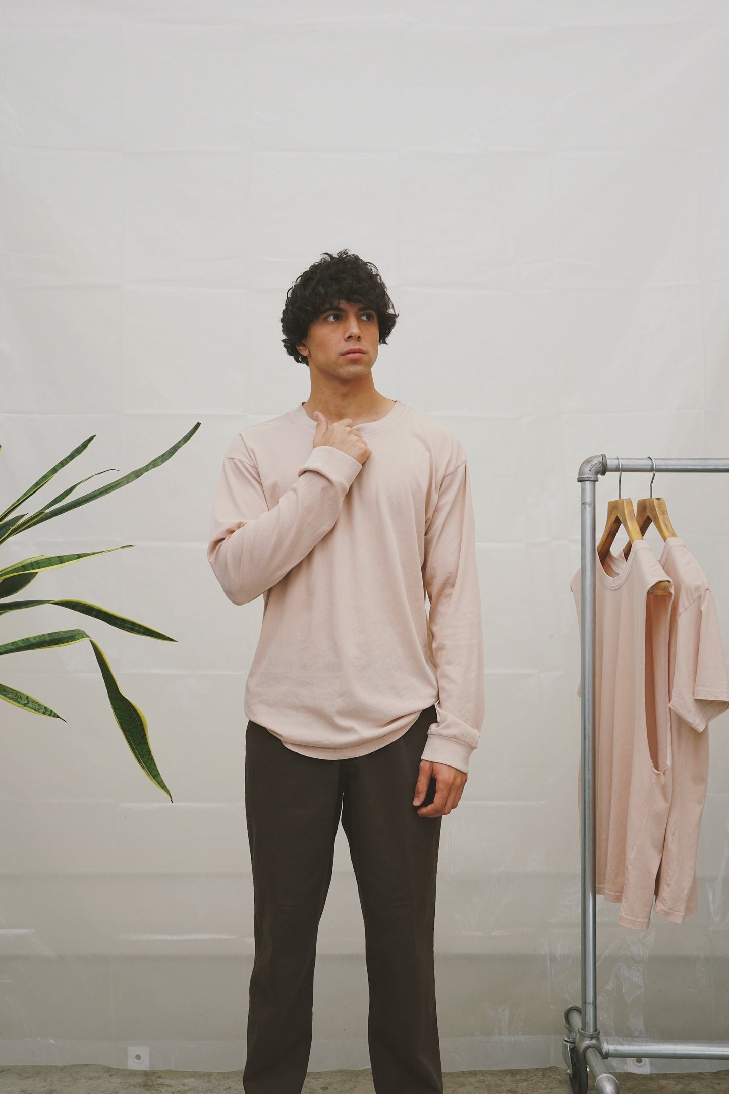 Essential L/S - Almond Peach